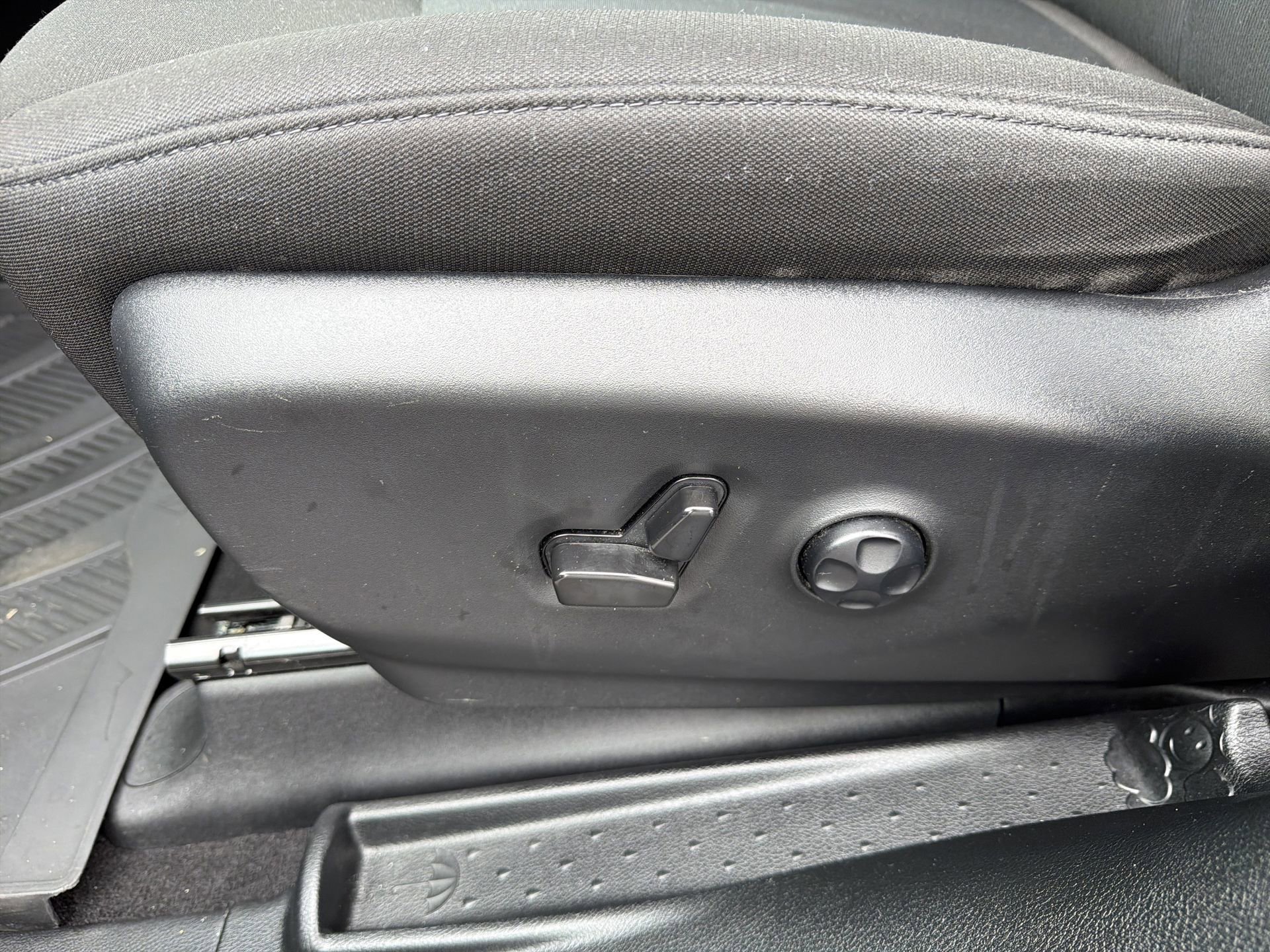 Used 2023 Chrysler Pacifica Touring image 20