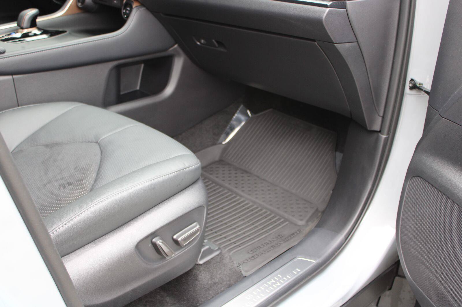 Used 2025 Toyota Grand Highlander AWD Hybrid image 43