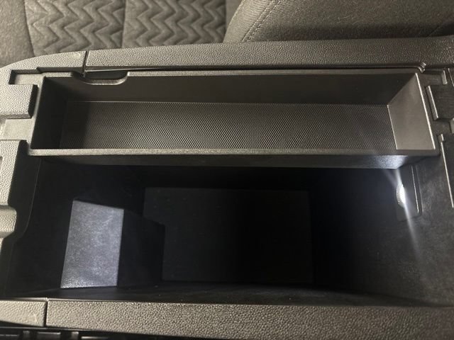 Used 2023 Chevrolet Equinox LT FWD image 29