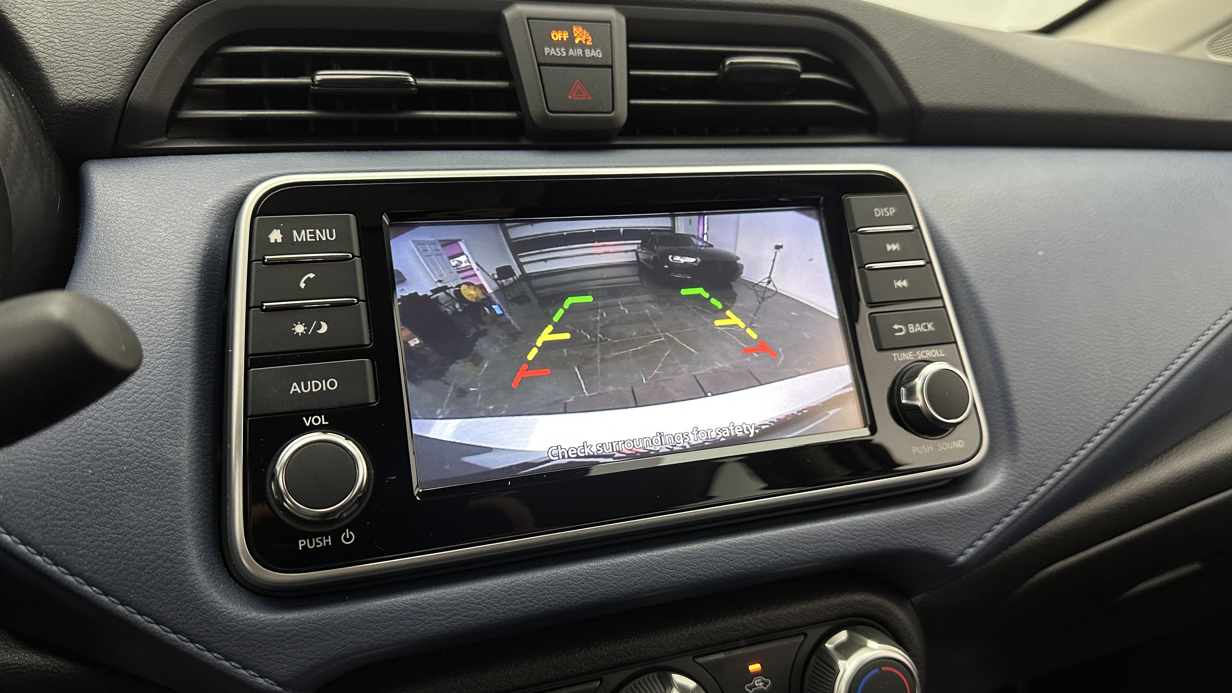 Used 2025 Nissan Versa SV FWD image 17