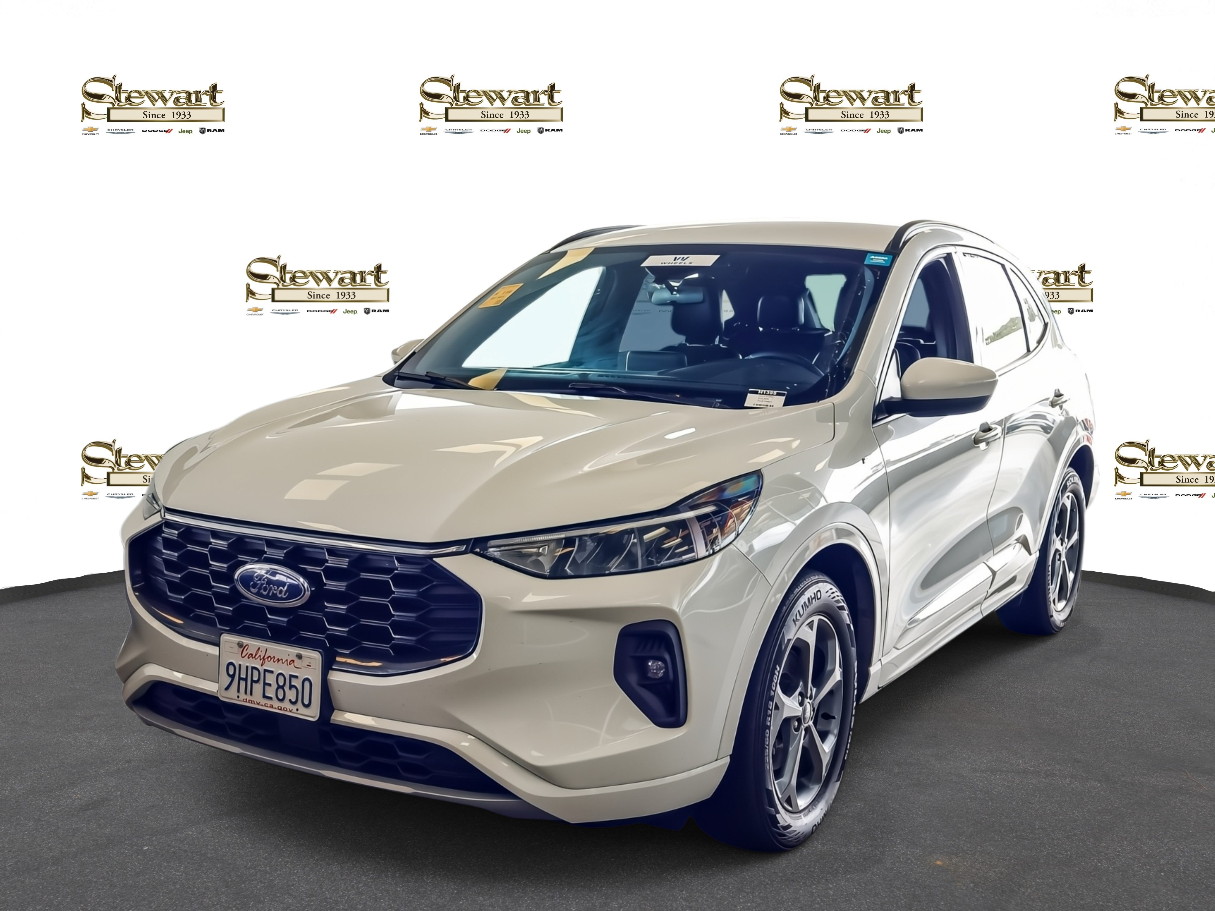Used 2023 Ford Escape ST-Line Select AWD/4WD image 1