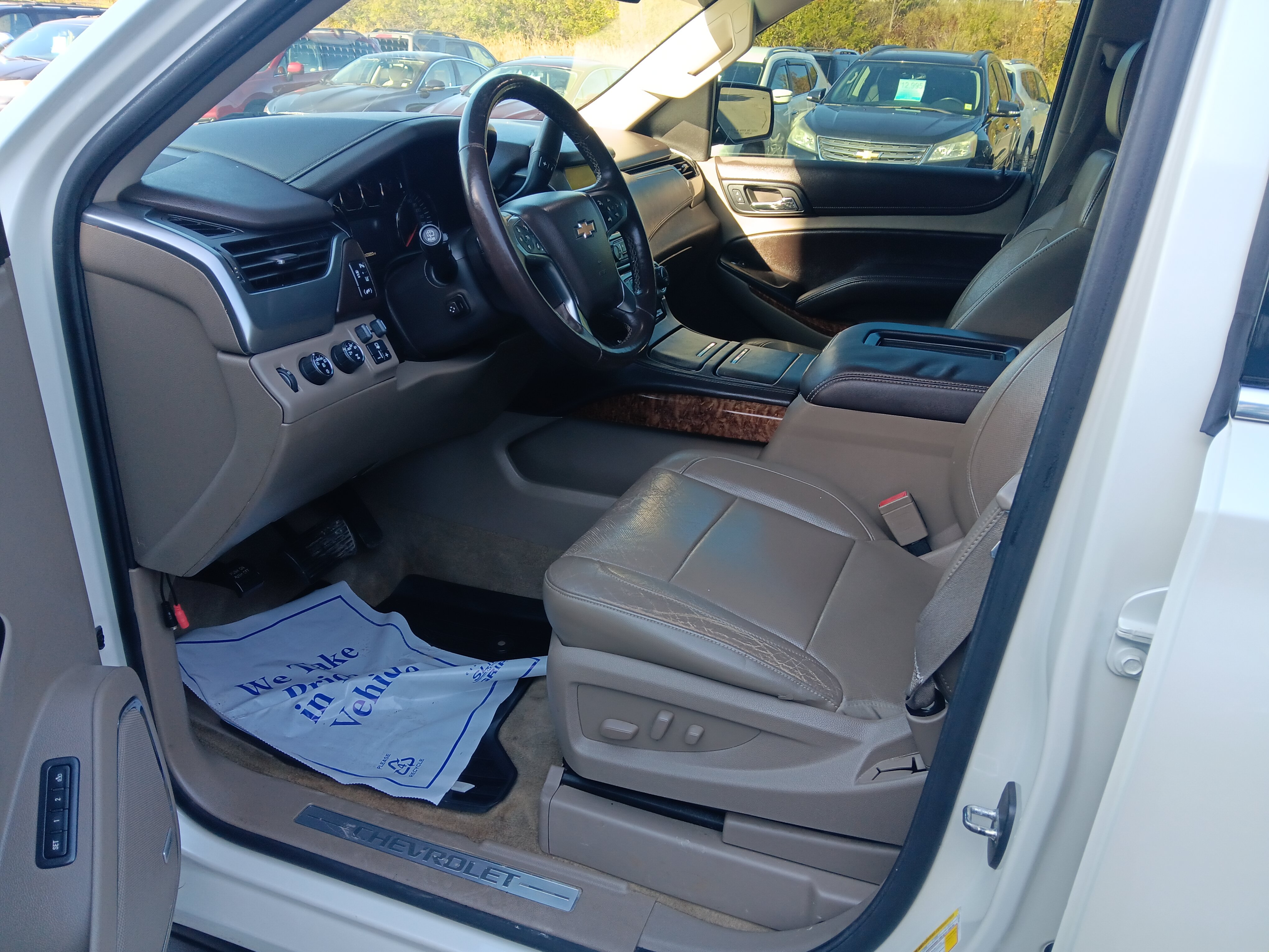Used 2015 Chevrolet Tahoe LTZ AWD/4WD image 8