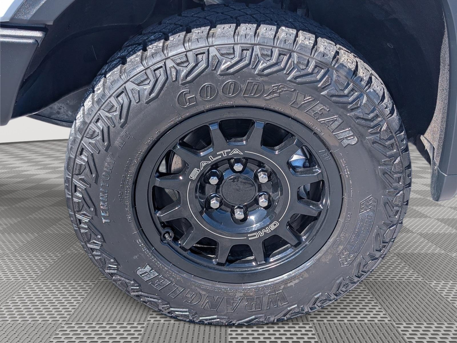 Used 2023 GMC Sierra 1500 AT4X w/ AT4X AEV Edition AWD/4WD image 11