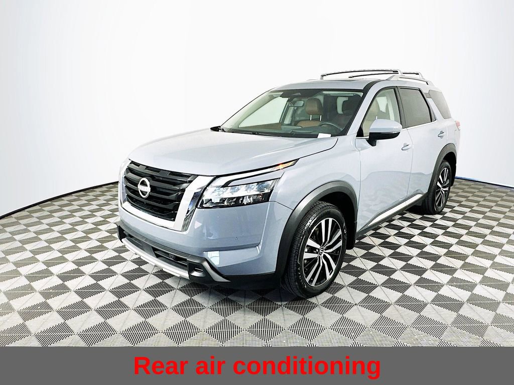 Used 2024 Nissan Pathfinder Platinum w/ Cargo Package image 6