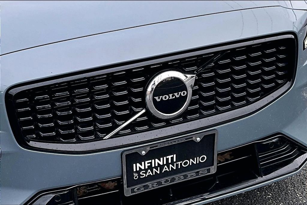 Used 2024 Volvo S60 B5 Core image 37