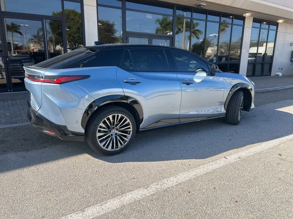 Certified 2023 Lexus RZ 450e Premium w/ Accessory Package (Z1) image 3