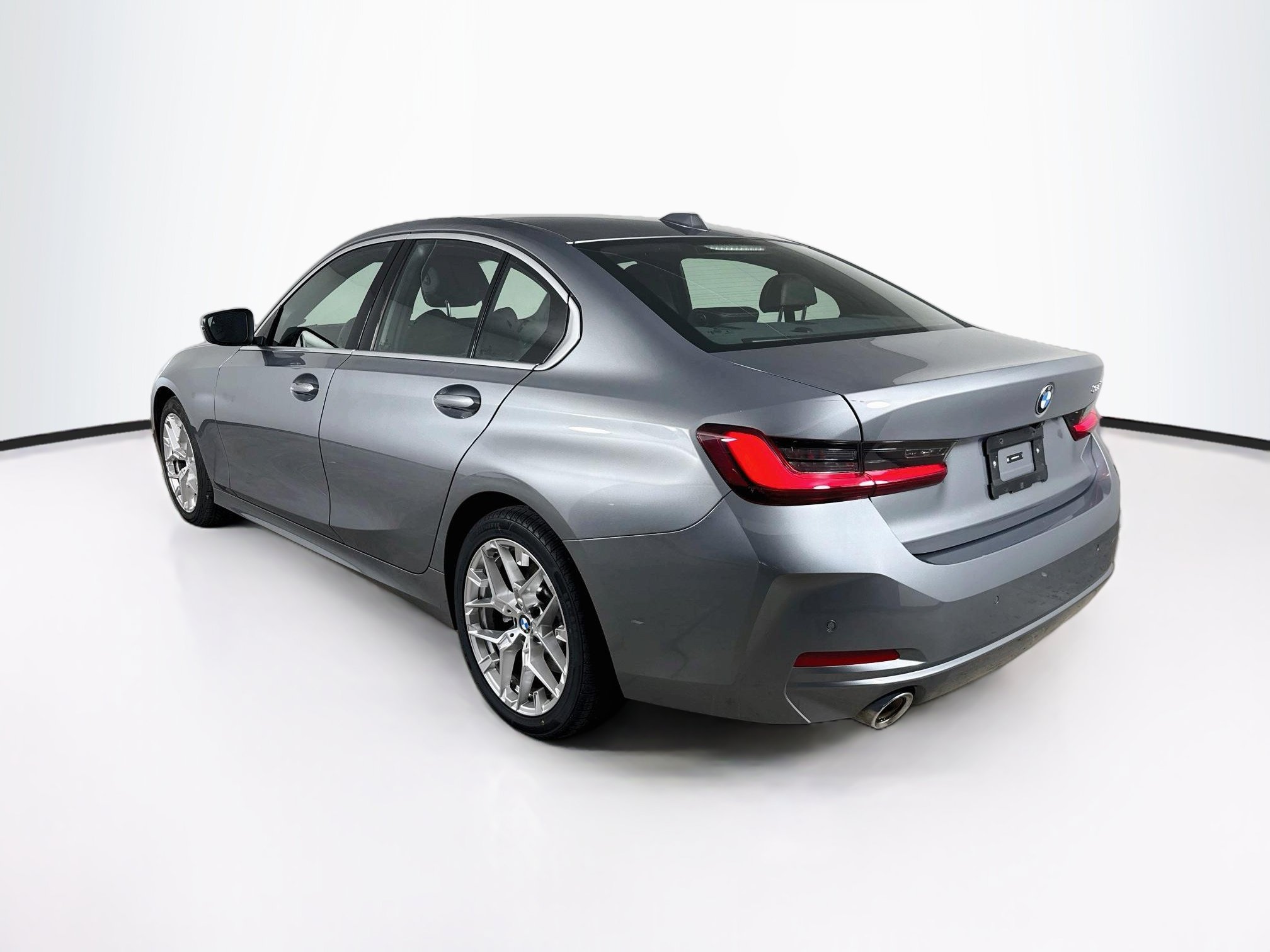 Used 2025 BMW 330i Sedan RWD image 32