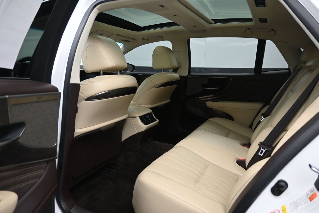 Used 2019 Lexus LS 500 AWD w/ Interior Upgrade Package image 25