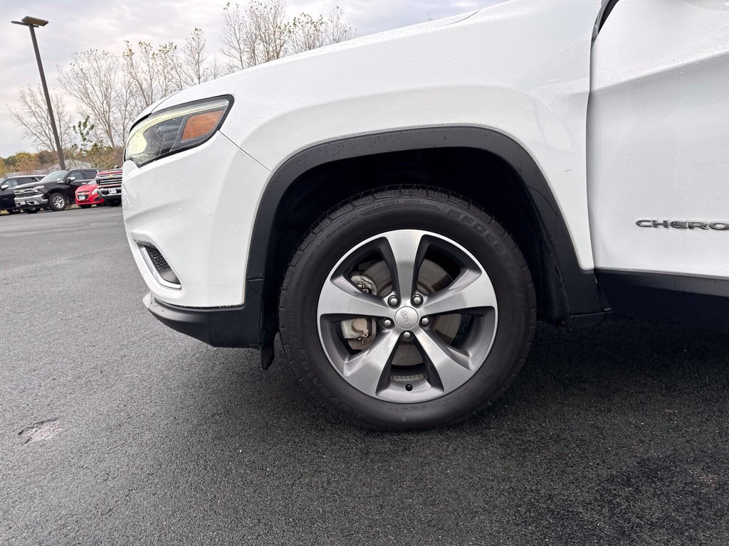 Used 2019 Jeep Cherokee Limited AWD/4WD image 24