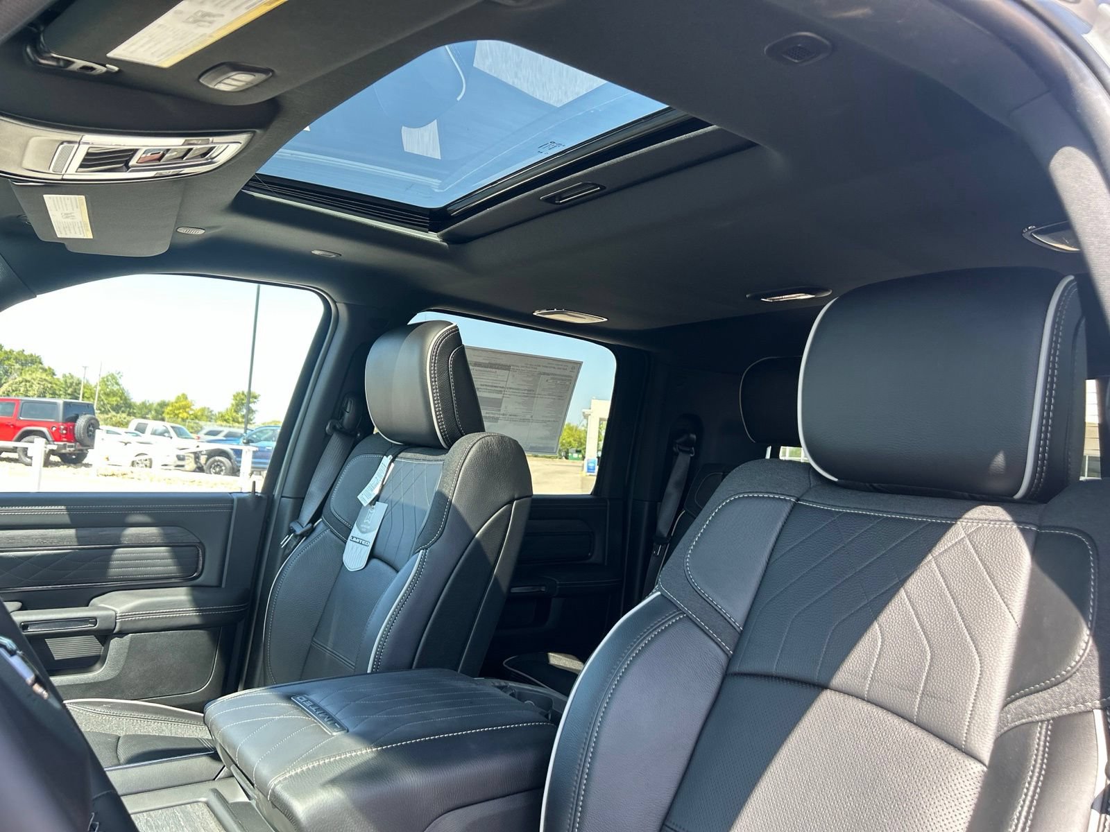 New 2027 RAM 2500 Limited AWD/4WD image 10