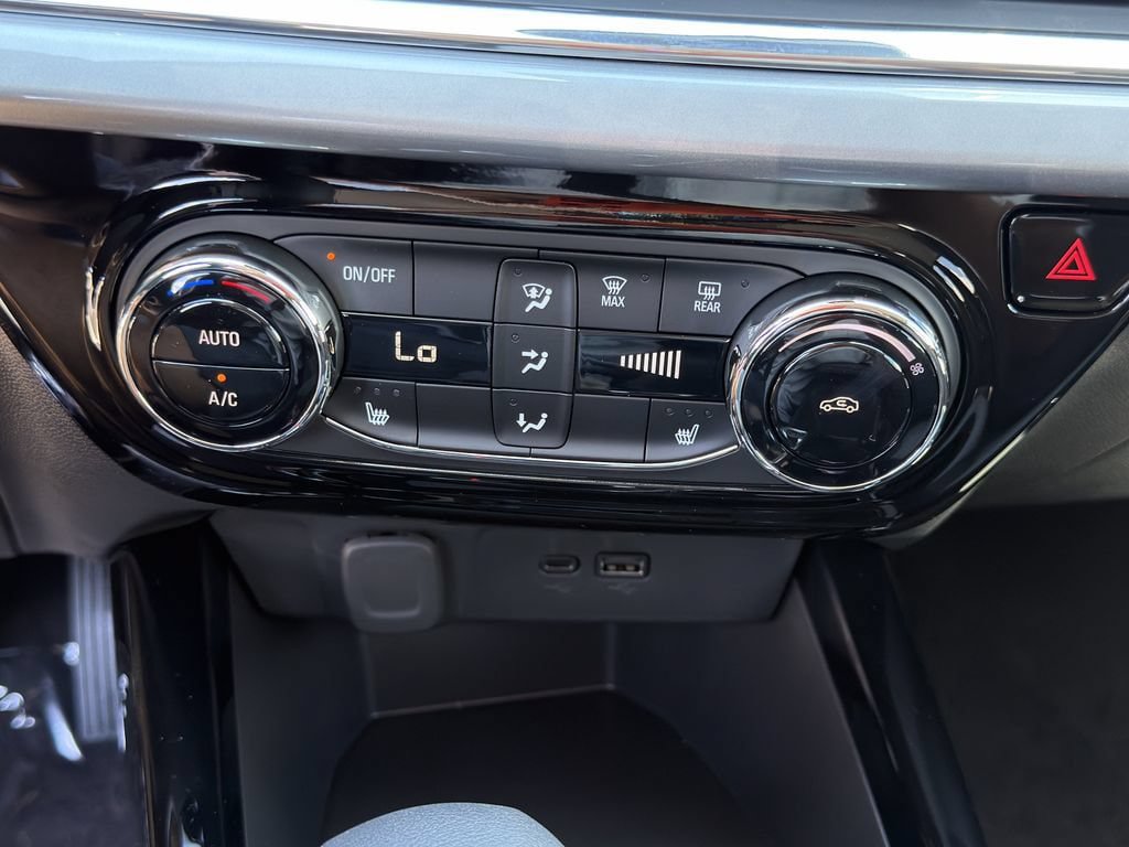 New 2026 Chevrolet Trax LT w/ Driver Confidence Package FWD image 25