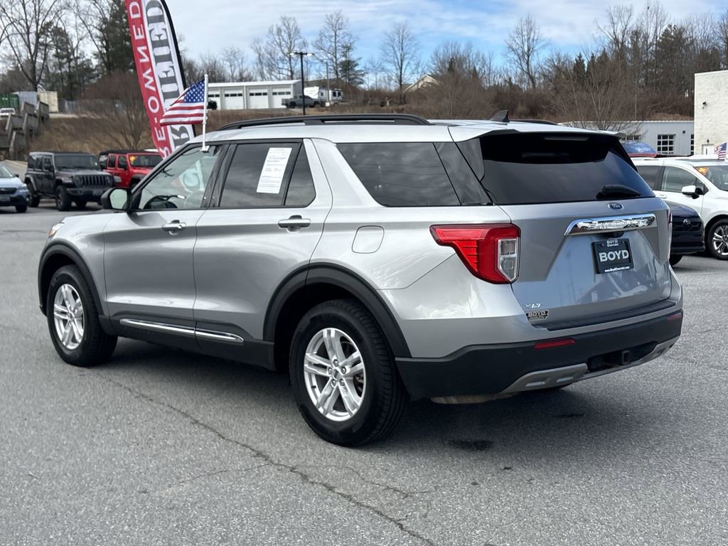Used 2021 Ford Explorer XLT w/ Equipment Group 202A image 8