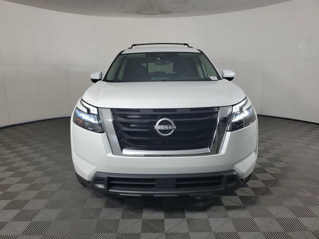 Used 2025 Nissan Pathfinder SV FWD image 9