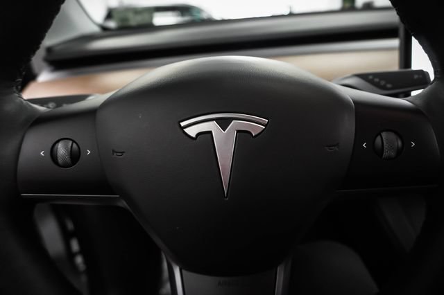 Used 2023 Tesla Model Y Long Range AWD/4WD image 13