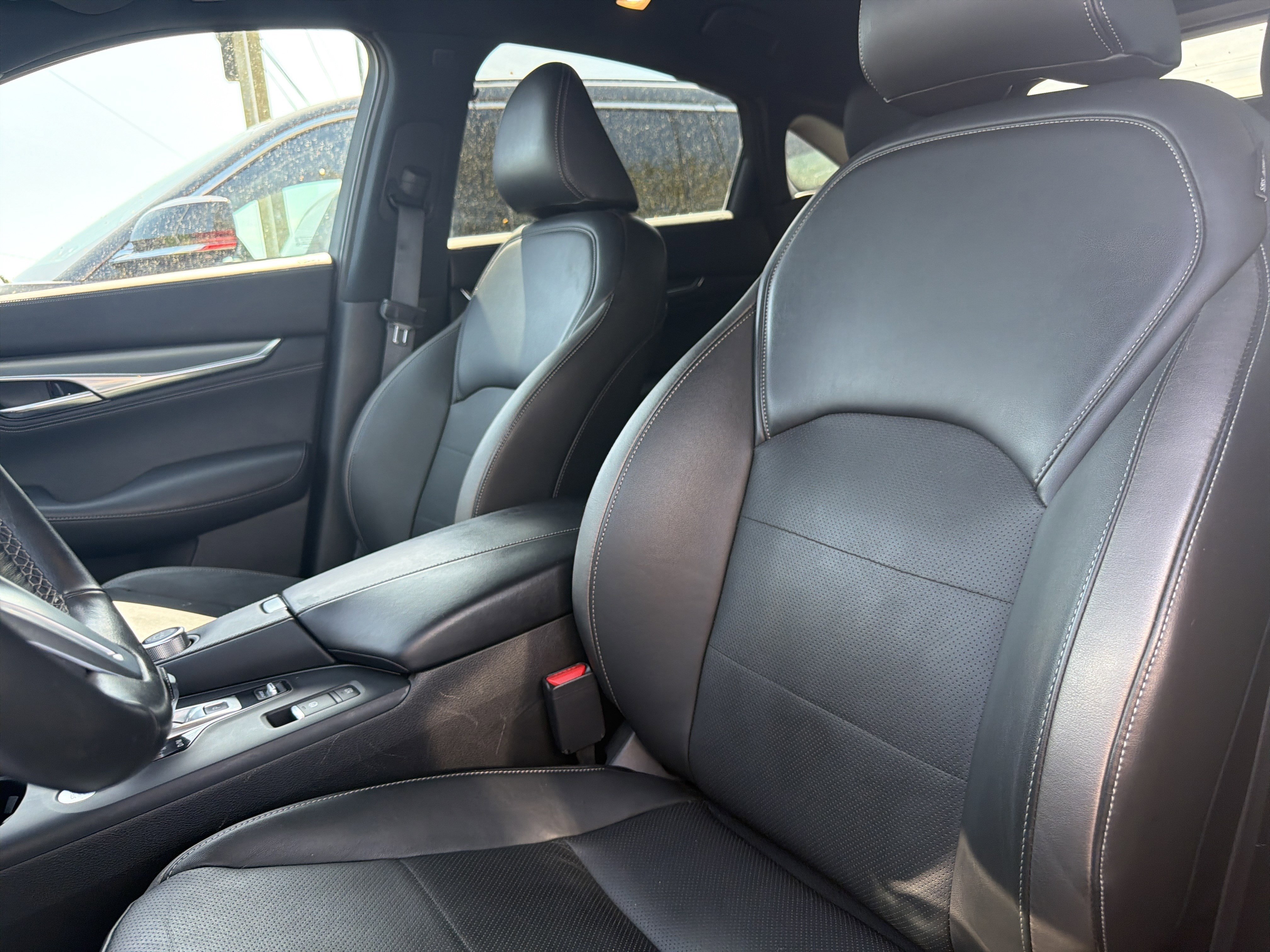 Used 2023 INFINITI QX55 Essential image 12