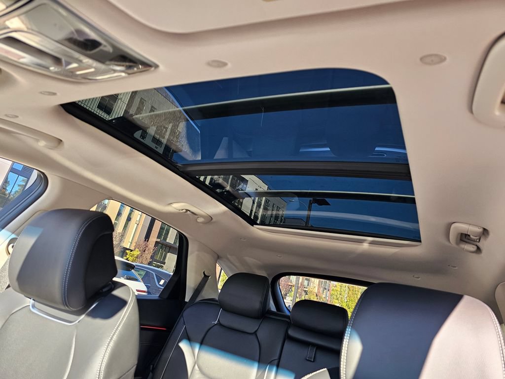 New 2026 Genesis GV70 2.5T Advanced AWD/4WD image 10