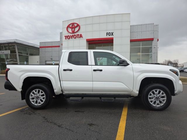 Used 2024 Toyota Tacoma SR w/ SR Upgrade Package image 9