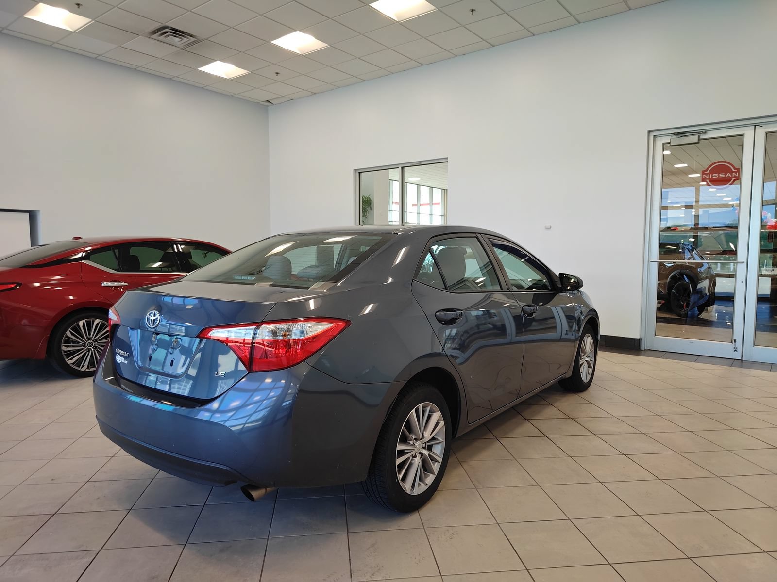 Used 2014 Toyota Corolla LE FWD image 3