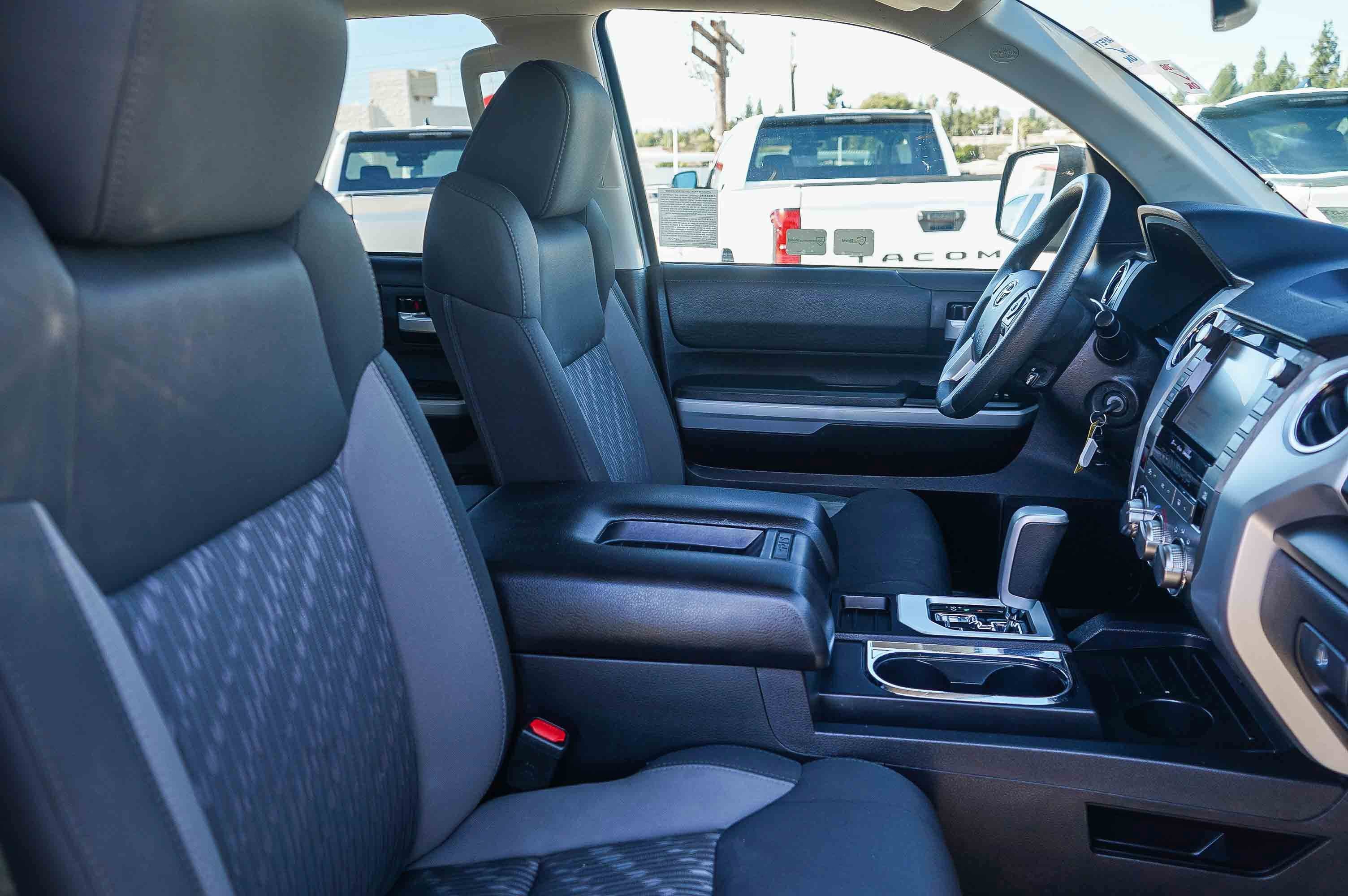Used 2021 Toyota Tundra SR5 w/ SR5 Upgrade Package image 17