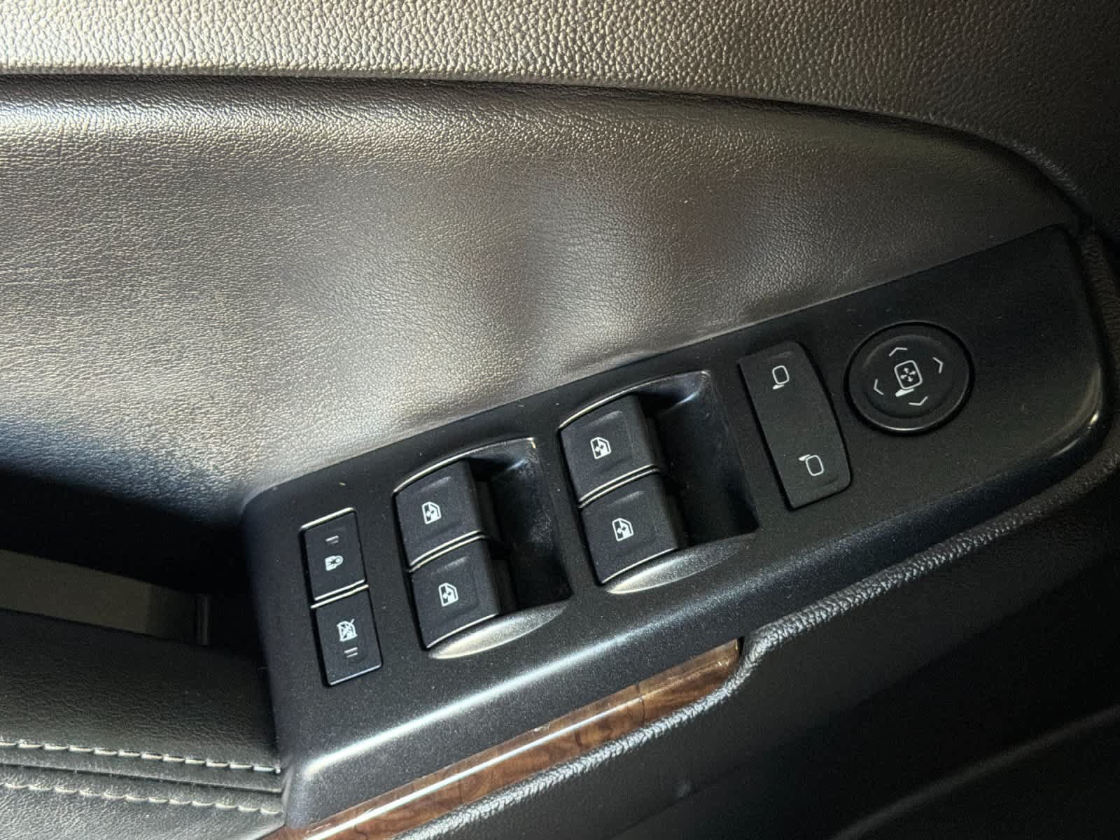 Used 2018 Chevrolet Tahoe LS w/ All-Season Package RWD image 13