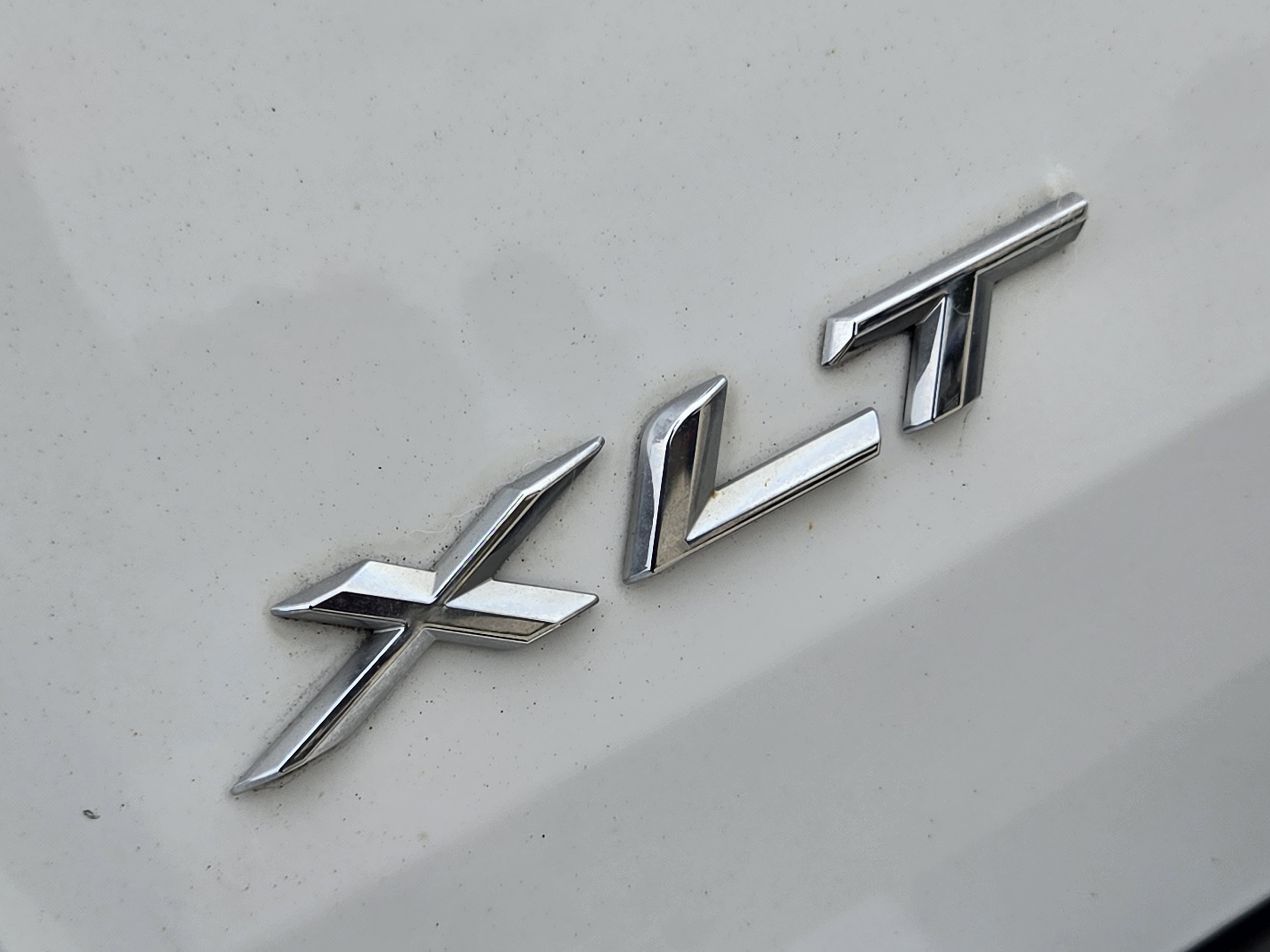 Used 2020 Ford Explorer XLT w/ Equipment Group 202A RWD image 31