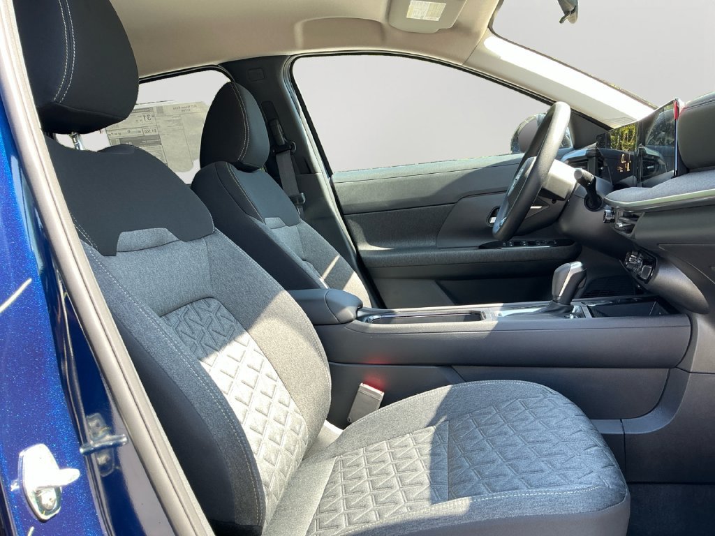 New 2027 Nissan Kicks SV w/ Cold Weather Package FWD image 12
