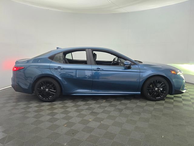 Used 2025 Toyota Camry SE FWD image 10