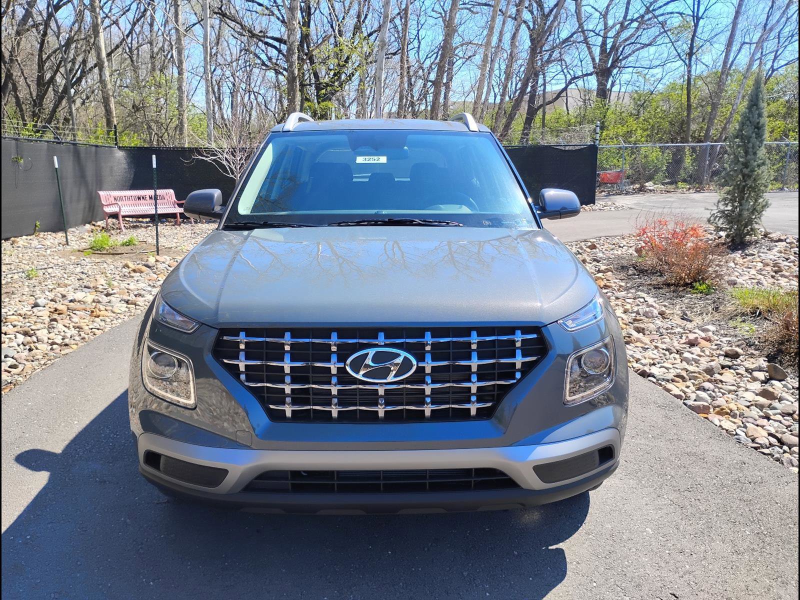 New 2026 Hyundai Venue SEL FWD image 8