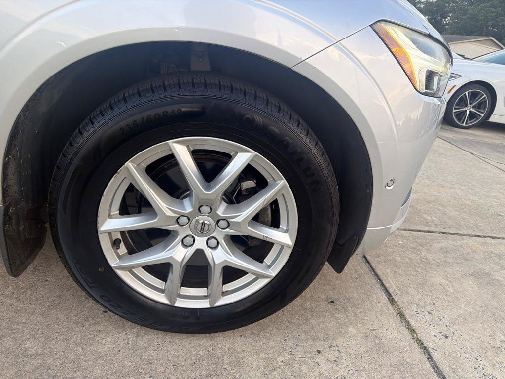Used 2018 Volvo XC60 T5 Momentum w/ Vision Package AWD/4WD image 37