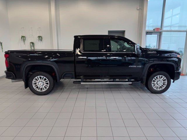 Certified 2021 Chevrolet Silverado 3500 High Country w/ Z71 Off-Road Package AWD/4WD image 40