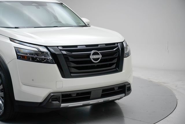 Used 2023 Nissan Pathfinder SL w/ SL Premium Package AWD/4WD image 14