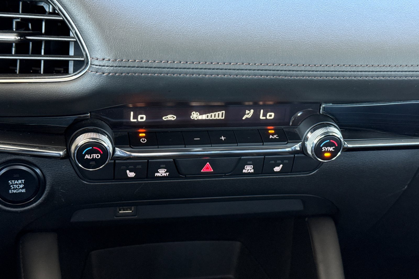 Used 2020 MAZDA MAZDA3 Preferred 4D Hatchback image 24