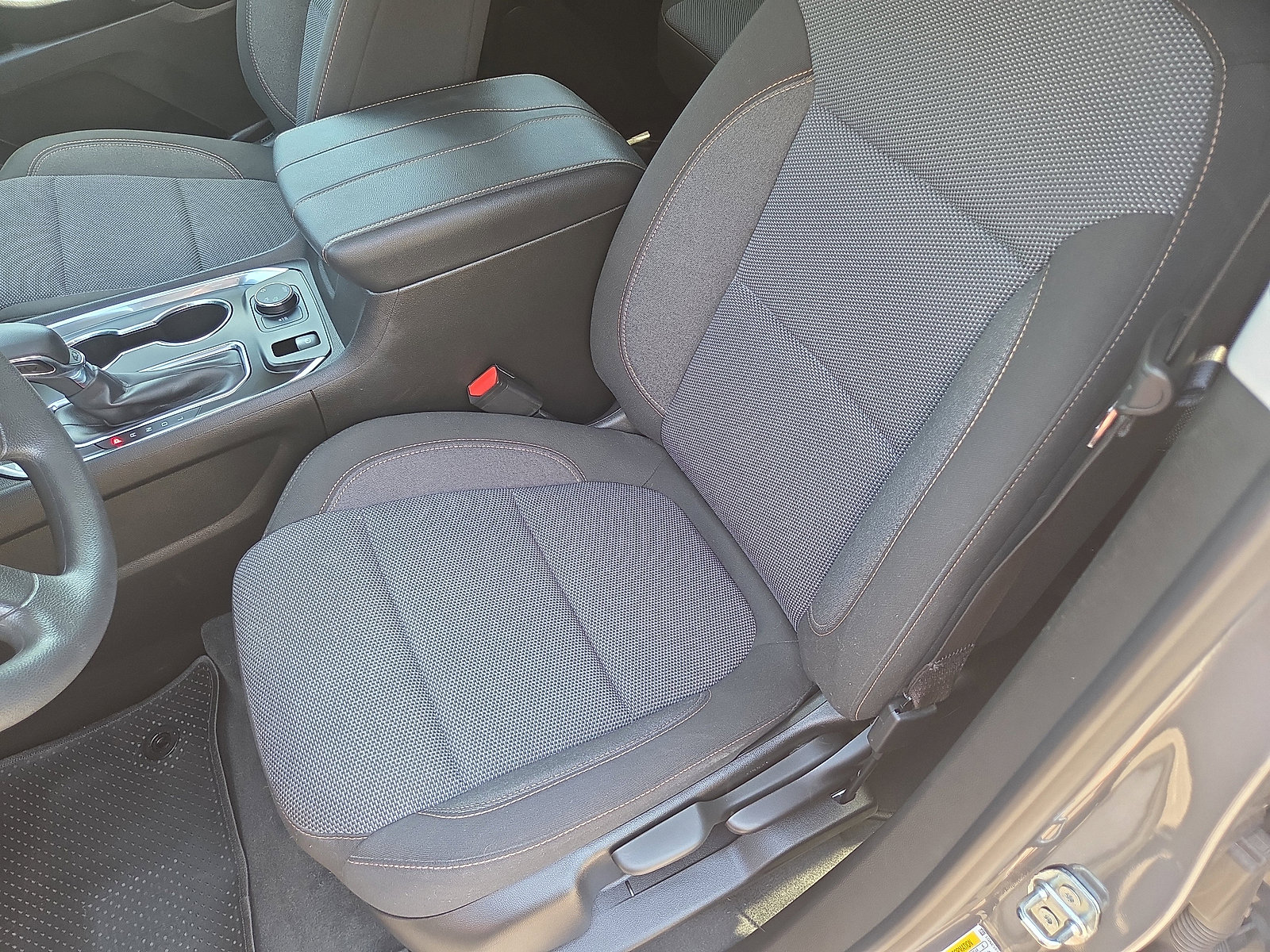 Used 2021 Chevrolet Traverse LS AWD/4WD image 13