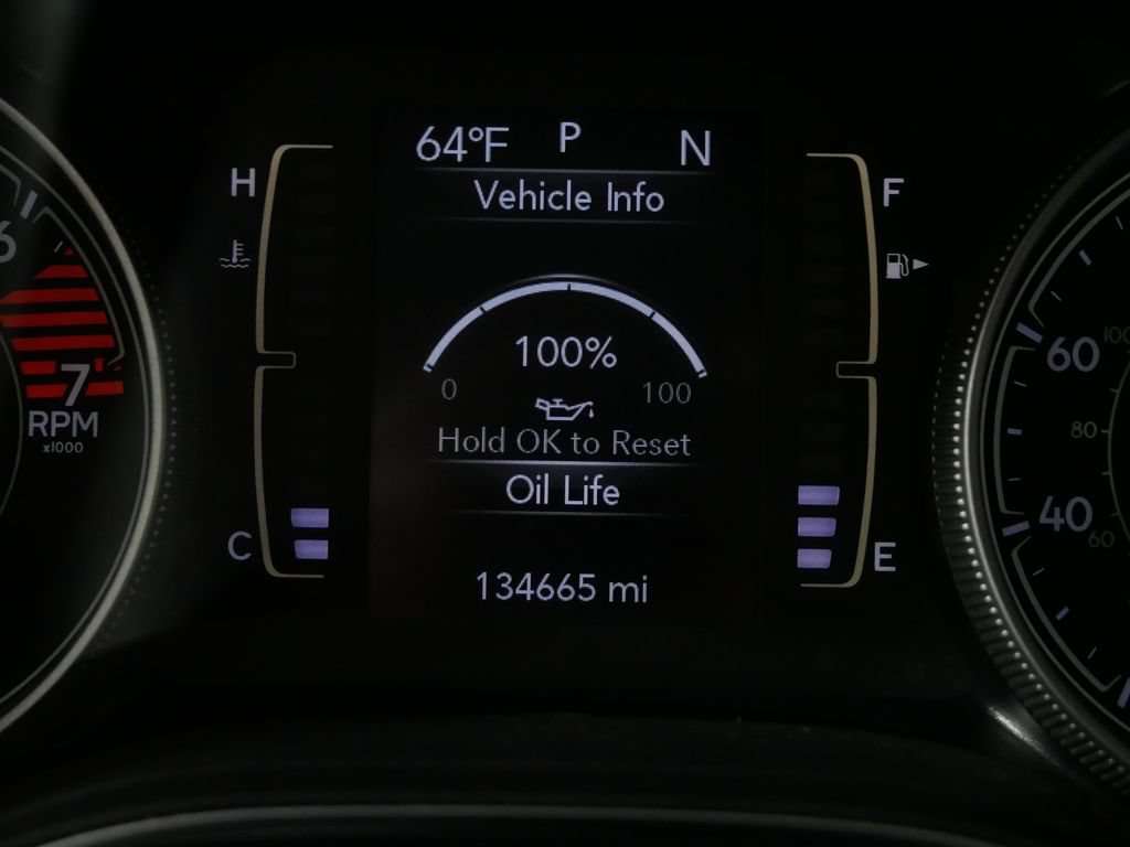 Used 2020 Jeep Cherokee Latitude Plus AWD/4WD image 32
