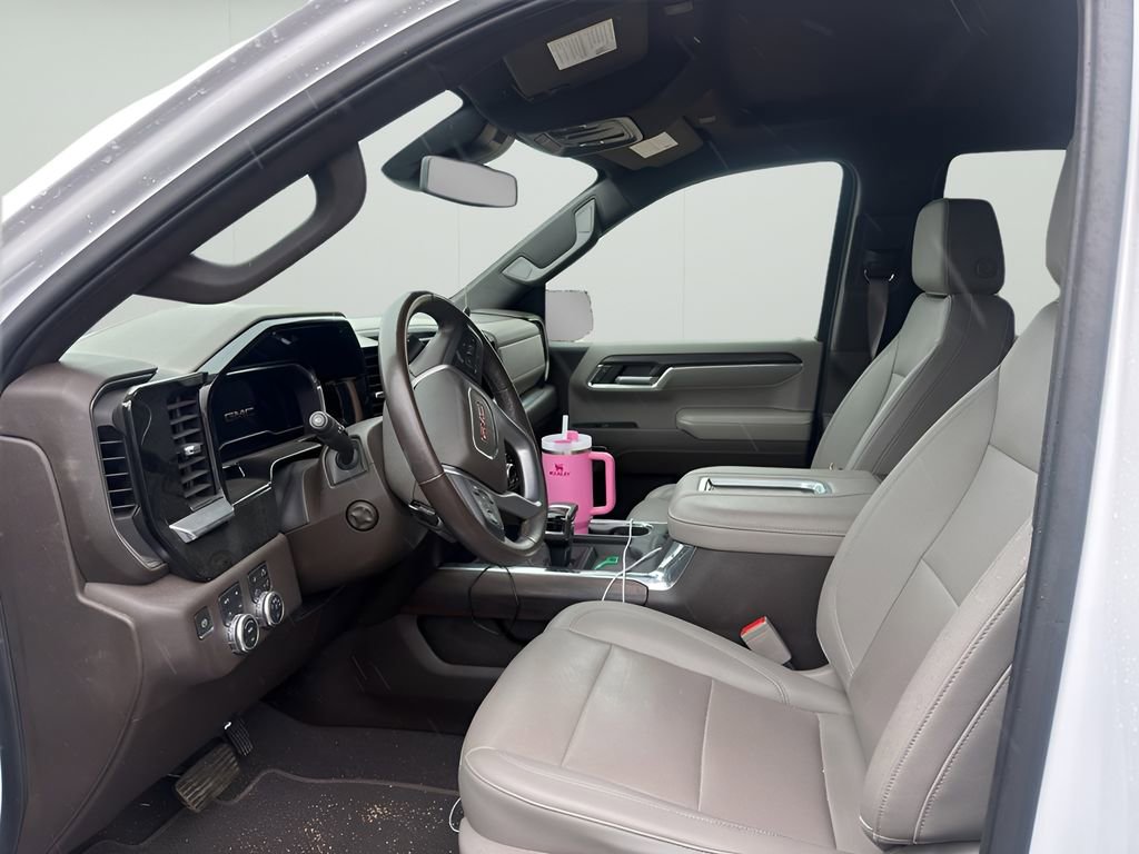 Used 2022 GMC Sierra 1500 SLT w/ SLT Convenience Package AWD/4WD image 9