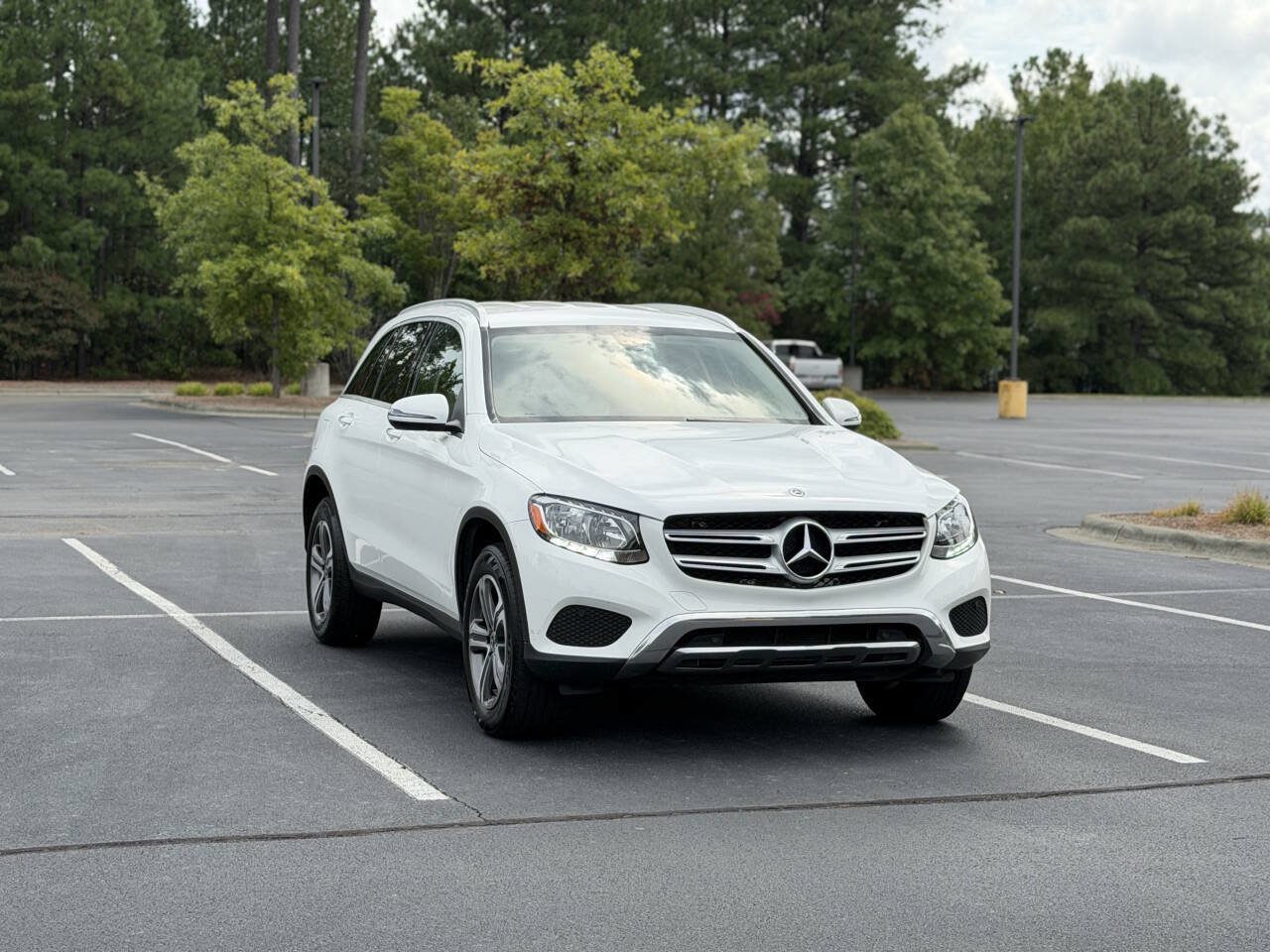Used 2019 Mercedes-Benz GLC 300 image 1