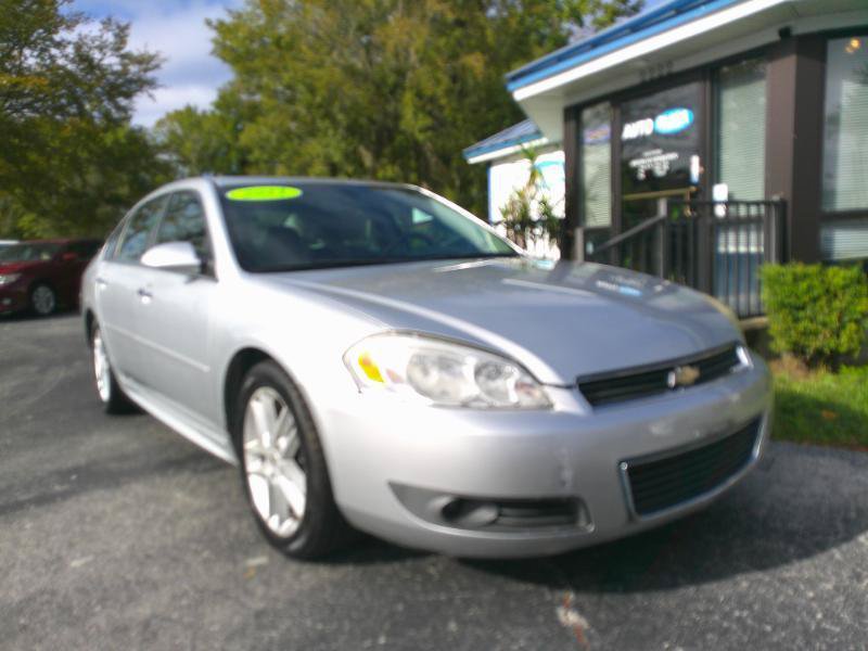 Used 2011 Chevrolet Impala LTZ FWD image 4