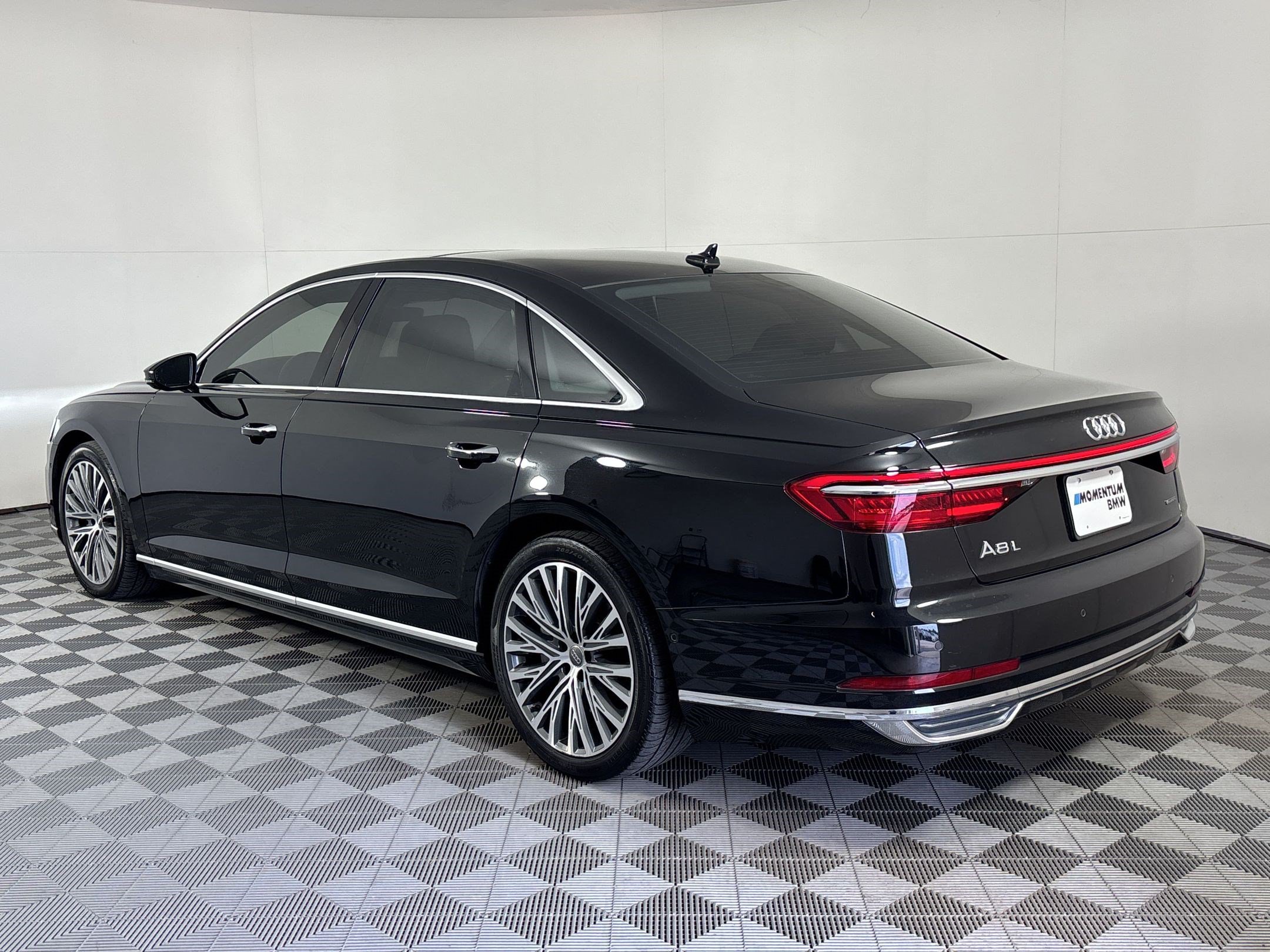 Used 2019 Audi A8 L 3.0T w/ Executive Package AWD/4WD image 3