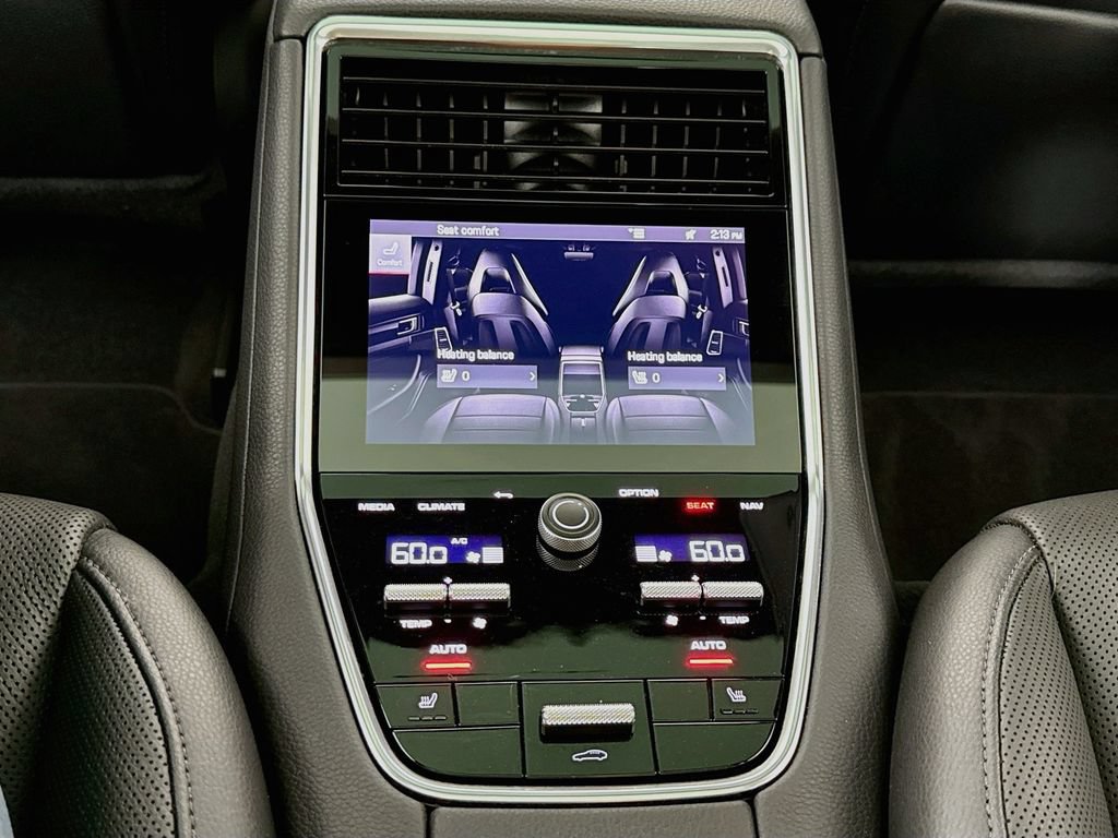 Certified 2023 Porsche Panamera 4 Platinum Edition AWD/4WD image 27