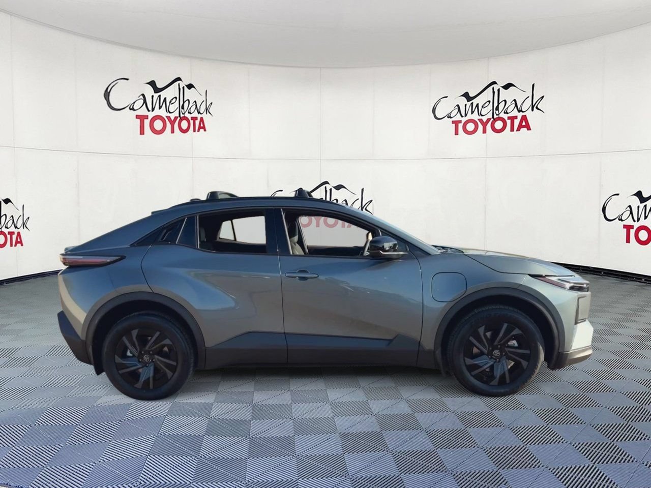 New 2026 Toyota C-HR AWD/4WD image 4