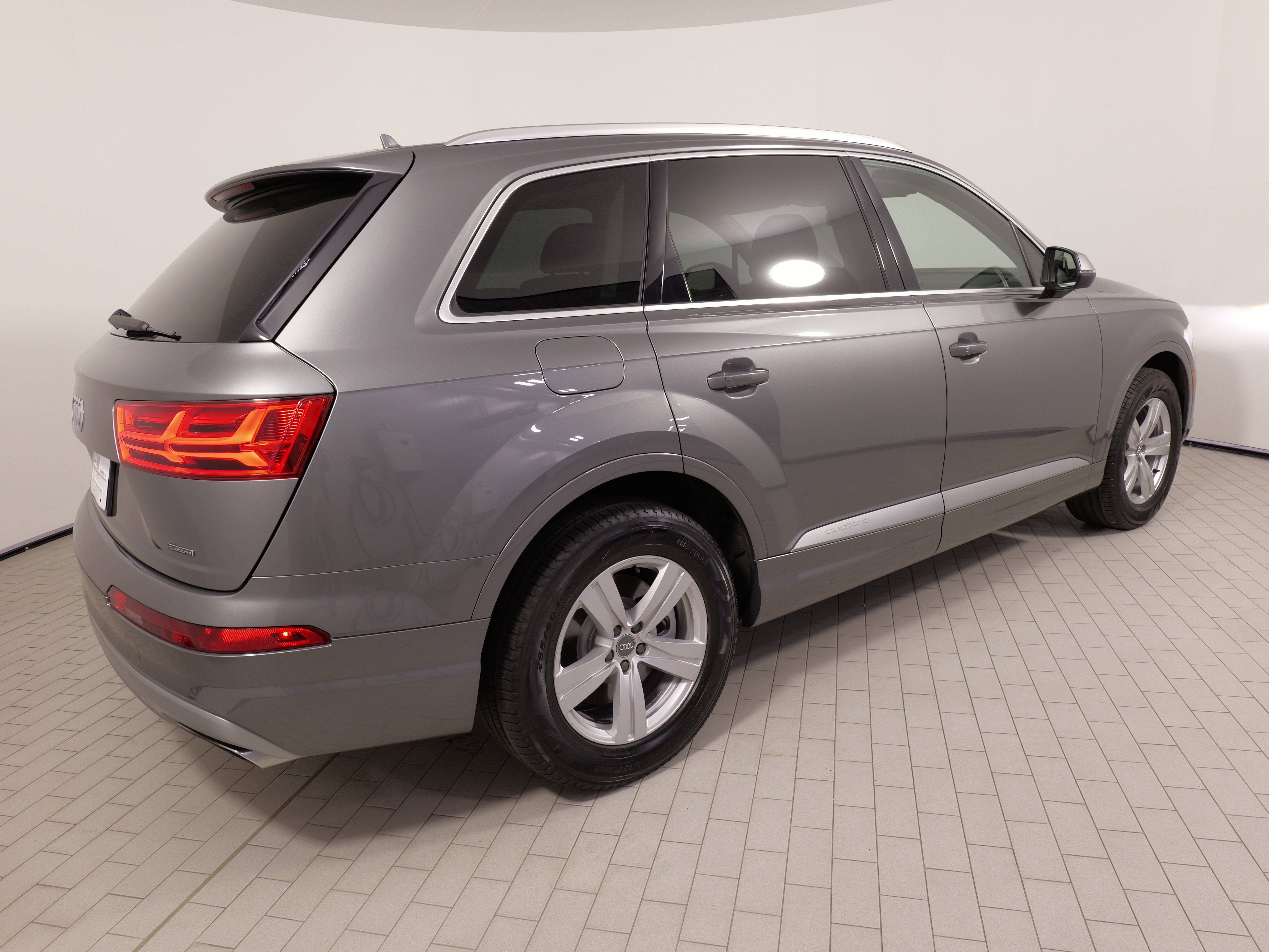 Used 2017 Audi Q7 2.0T Premium Plus w/ Premium Plus Package AWD/4WD image 11