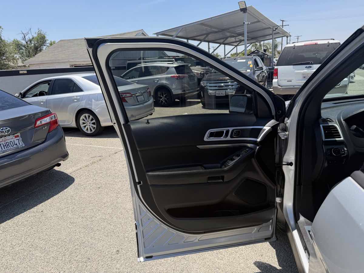 Used 2015 Ford Explorer Sport w/ Equipment Group 401A AWD/4WD image 7