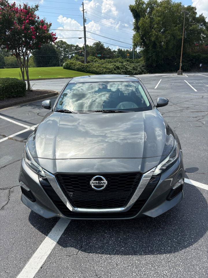Used 2022 Nissan Altima 2.5 SV w/ SV Premium Package FWD image 2