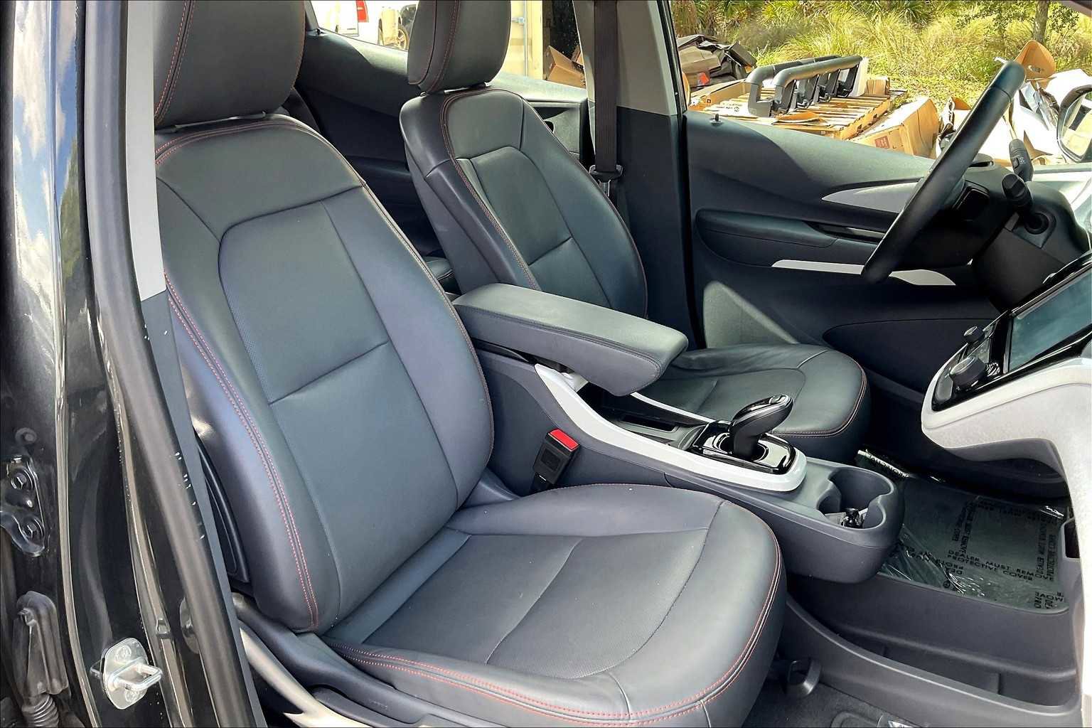 Used 2017 Chevrolet Bolt Premier w/ Driver Confidence II Package image 7