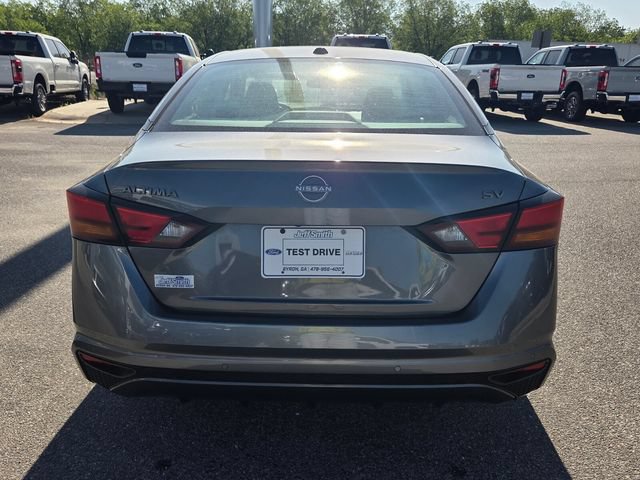 Used 2024 Nissan Altima 2.5 SV FWD image 9