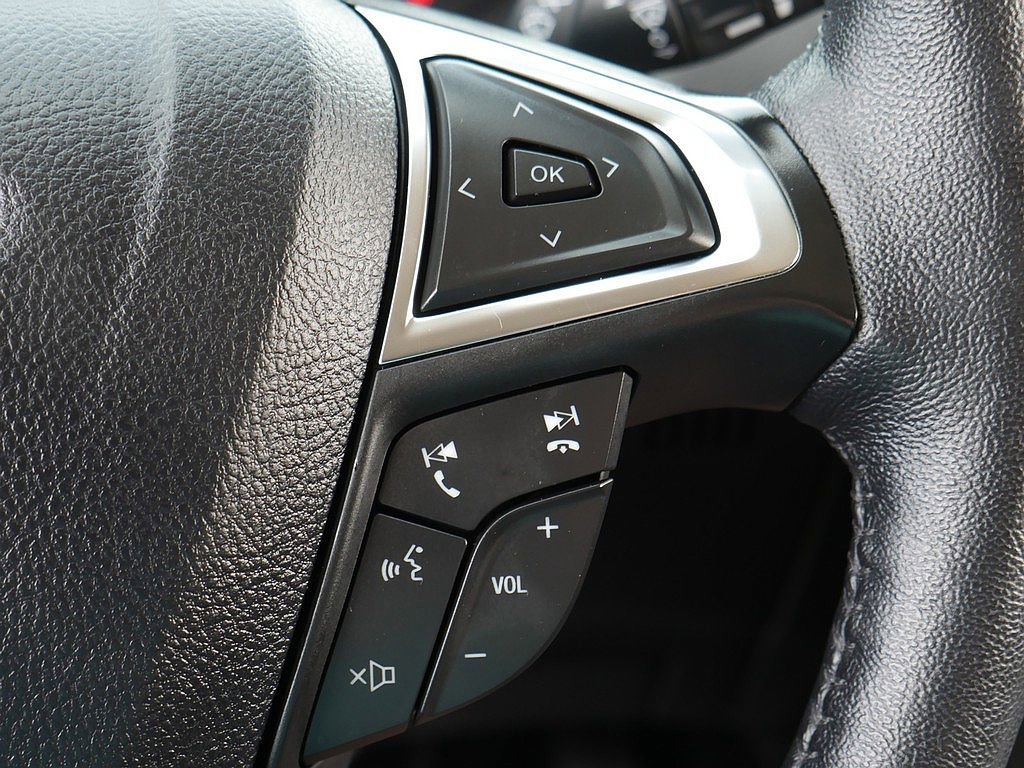 Used 2024 Ford Edge Titanium AWD/4WD image 32