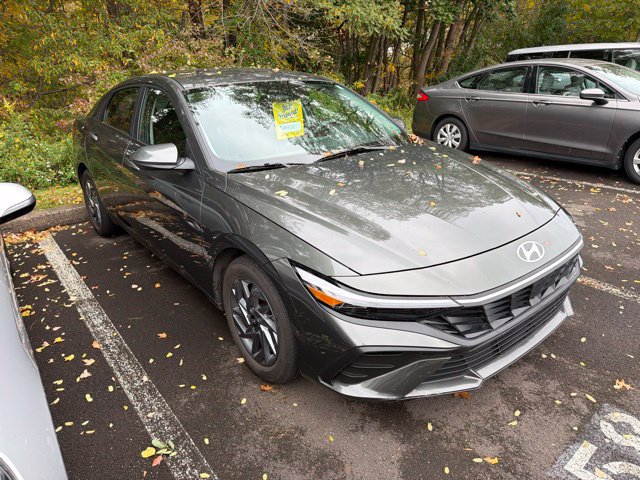 Used 2024 Hyundai Elantra SEL FWD image 19