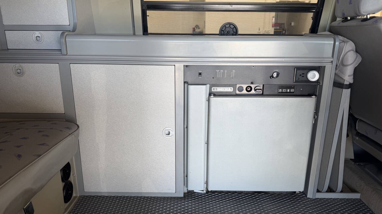 Used 1997 Volkswagen Eurovan Camper FWD image 45