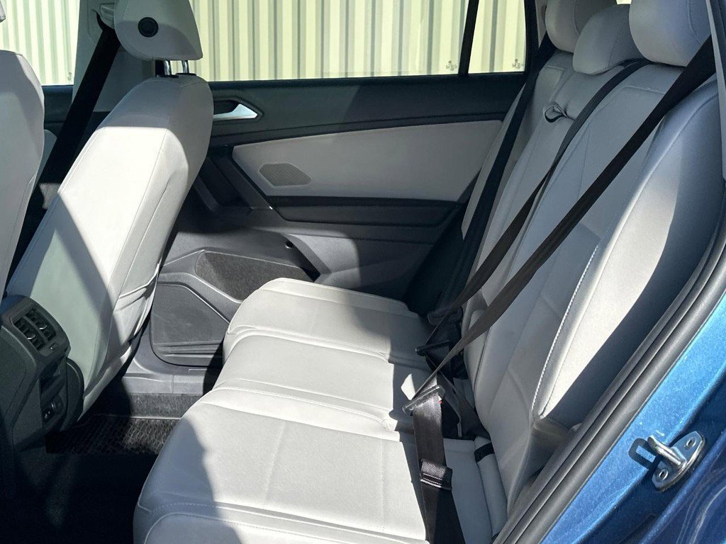 Used 2020 Volkswagen Tiguan SEL image 9