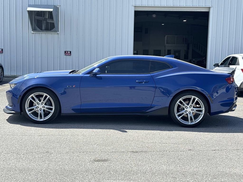 Used 2020 Chevrolet Camaro LT w/ Technology Package RWD image 2